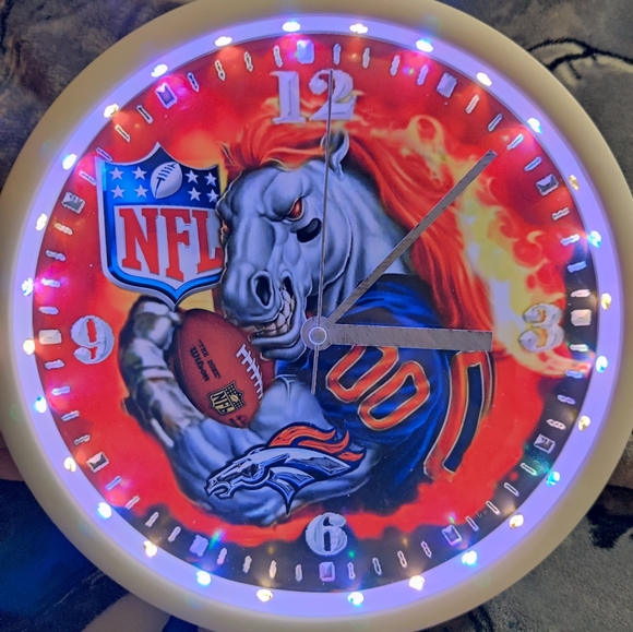 Broncos wall clock - Picture 8 of 9